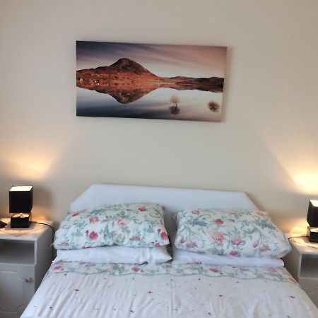 Sea View Room Only 클레간 외부 사진